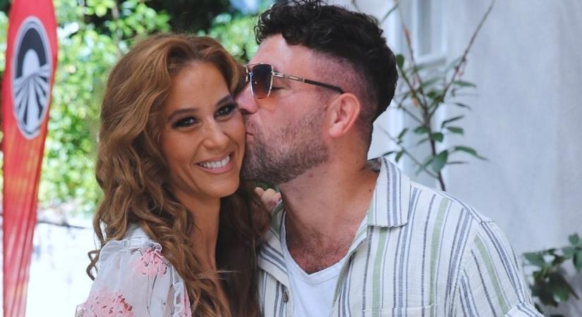 Romantikusan bújt össze Krausz Gábor és Mikes Anna - Fotó