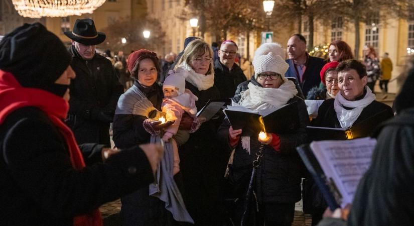 Országalmától a Kossuth udvarig: negyedik állomásához érkezett a Belváros Szíve program (videó, galéria)