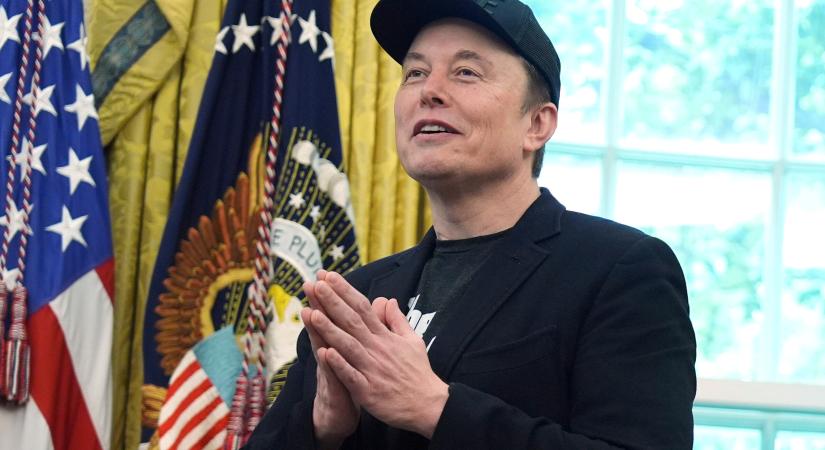 Elon Musk történelmet írt: elsőként lépte át a 700 milliárd dolláros vagyonhatárt