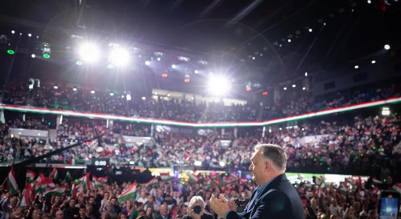 Orbán Viktor megmutatta, milyen nagy az ország szíve