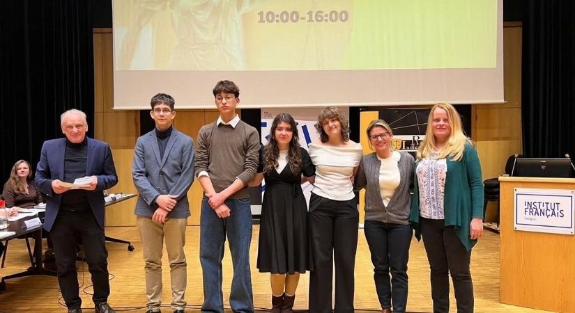 Gondolatok csatája, érvek diadala - Országos elsőséget szerzett a soproni gimnázium vitacsapata