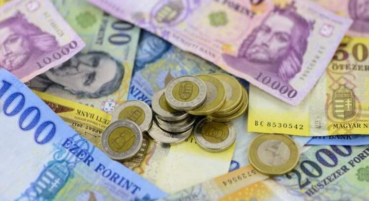 Ekkora hitelre futja a legutóbbi átlagfizetésből