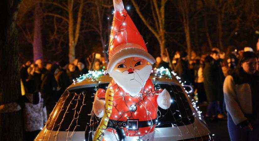 Rengeteg adományt adtak össze az autósok Egerben