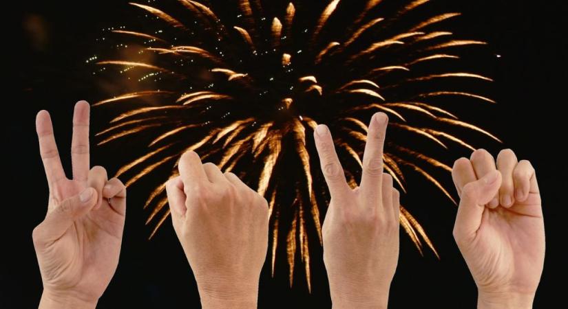 Hogyan tűzijátékozhatunk szilveszterkor? Erre kell figyelni
