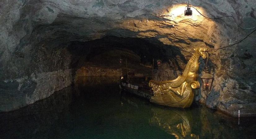 Európa legnagyobb földalatti tava, a hinterbrühli tavas barlang Bécs mellett vár, hogy lenyűgözzön