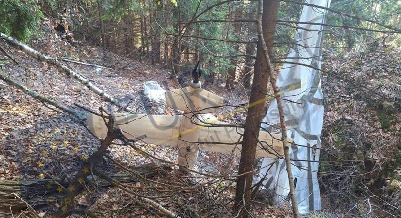 Rejtélyes drón zuhant az erdőbe Argeş megyében – Ejtőernyővel és „házi készítésű szerkezettel” van felszerelve