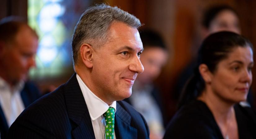 Lázár az útdíjak emeléséről szóló megállapodásról: 3 millió ember nyugodt éjszakái múltak ezen