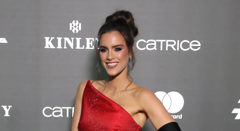 Gelencsér Timi szerint nem véletlen az eljegyzés és a diploma: Horoszkóp segít neki bevonzani a nagy dolgokat