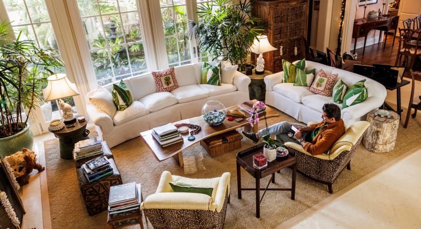 Vége a letisztult, minimalista tereknek: 2026-ban minden megváltozik a nappaliban