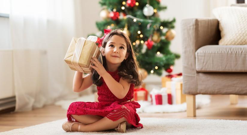 Így karácsonyozunk autista gyerekkel – tippek, amik minden gyerek mellett segíthetnek