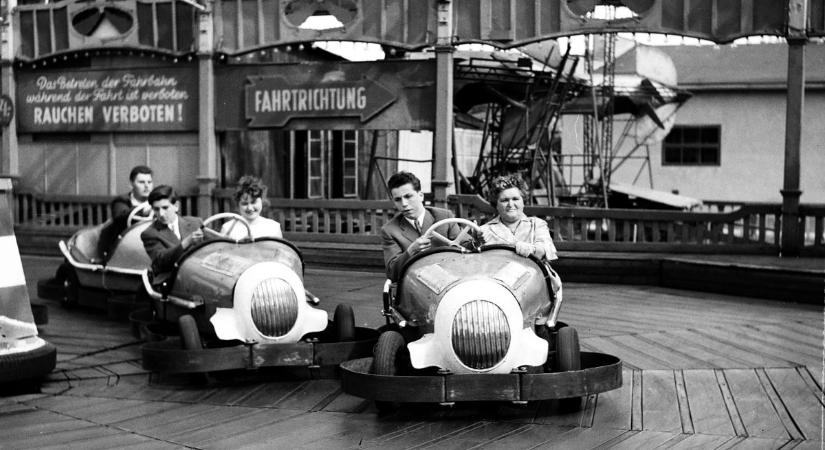 A munka mellett a szórakozásra is jutott idő az 50-es években