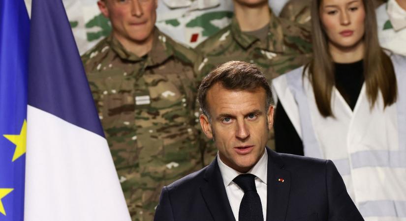 Franciaország nyugdíjazza a Charles de Gaulle-t