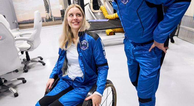 Átlépte a Kármán-vonalat az első kerekesszékes űrhajós