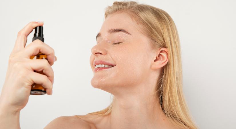 Bőrfrissítés, -fertőtlenítés, -nyugtatás? Fújj rá hipoklórossavas permetet!