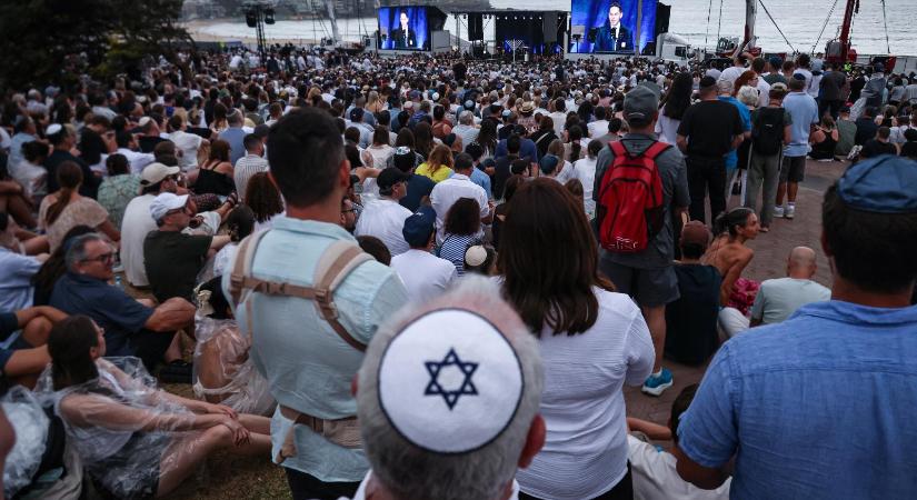 Több ezer ember emlékezett Sydney-ben a Bondi Beach áldozataira