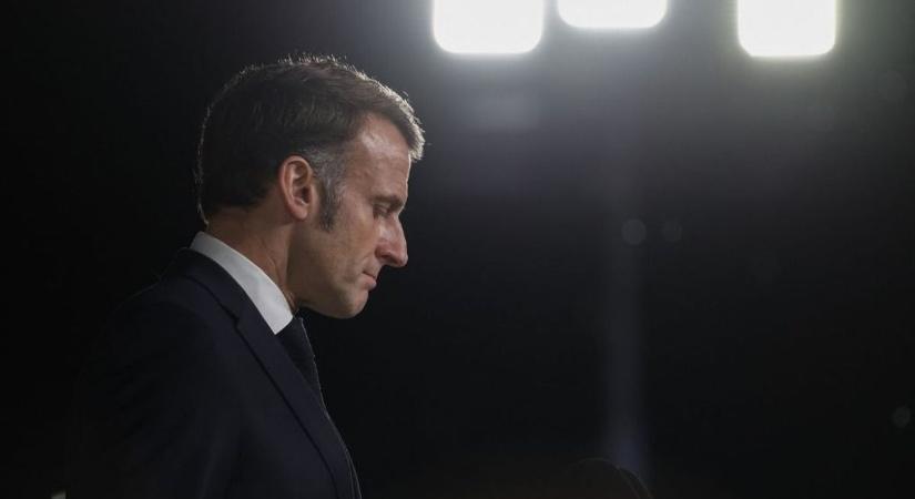 Súlyos lopás áldozata lett Emanuel Macron: több százezer euróval lett vékonyabb a francia elnök tárcája