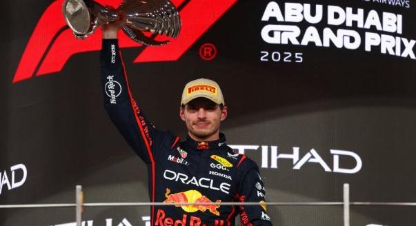 Verstappen jövője – vasárnapi hírösszefoglaló