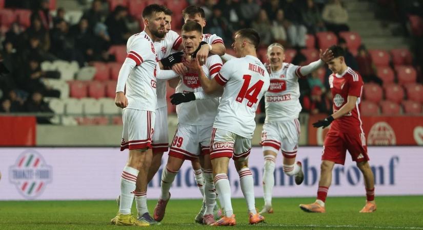 Ilyet ritkán lát Európa: félpályás gól az év utolsó NB I-es meccsén! (VIDEÓ)