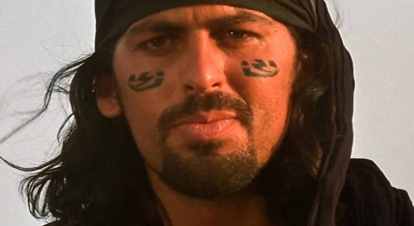 A sármos Ardeth Bay volt a Múmia-filmekben: az 55 éves, ősz hajú Oded Fehr mellett elmennél az utcán