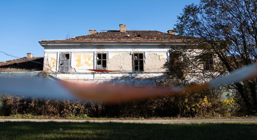 Horthy távozása óta pusztuló részek is megújulnak a Gödöllői Királyi Kastély nagy rekonstrukciójában