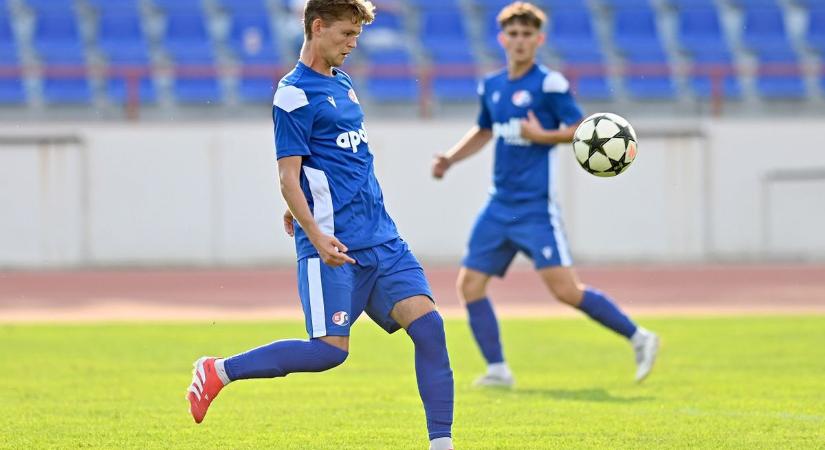 Eger SE: a 19 éves középpályás Maldív-szigeteki profi klubhoz igazolt