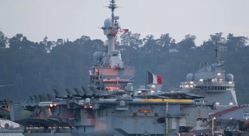 Franciaország új repülőgép-hordozó építését jelentette be