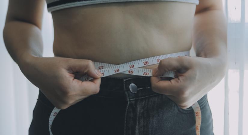 Ha ezt az egy ételtípust elhagyod, teljesen leolvad a hasi zsír