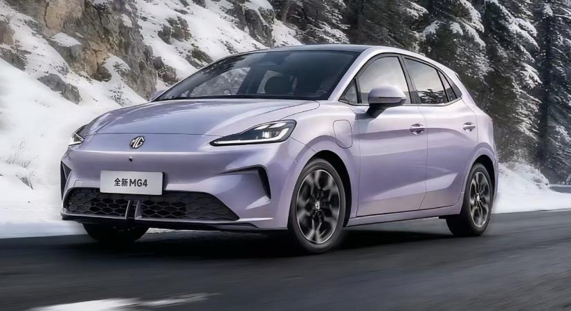 Átadták az első félig-szilárdtest akkumulátoros MG villanyautókat