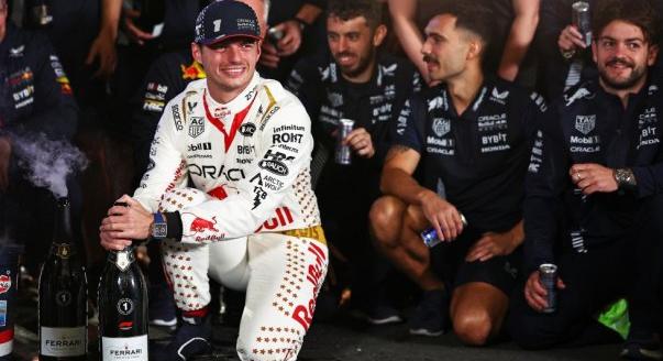 F1-Archív: Verstappen nem bánta meg a Red Bullt