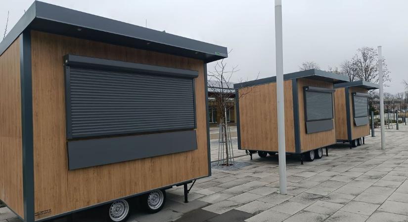 Megérkeztek a faházak Bükfürdőre