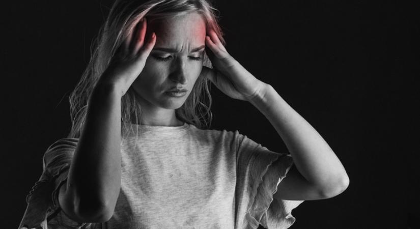 Ez a fűszer megszünteti a krónikus fejfájást: még a migrént is képes csillapítani
