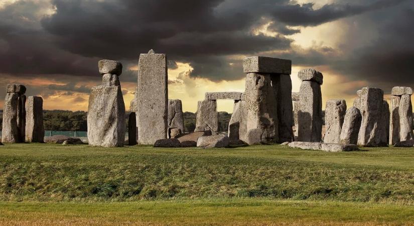 Évezredes titok kapujában: döbbenetes dolog történt Stonehenge ősi köveinél a napfelkeltekor