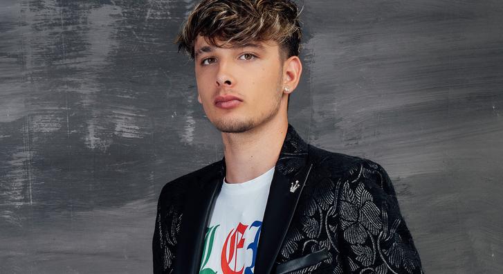 Szerelmes a Kőgazdag Fiatalok szereplője