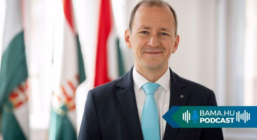 Választási láz, háború vagy béke? Baranya sorsdöntő hónapjai egy podcastben