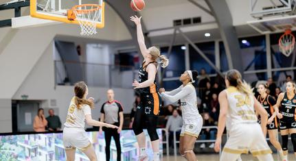 Veretlenül zárta a magyar bajnoki sorozatot az NKA Universitas Pécs női kosárlabdacsapata