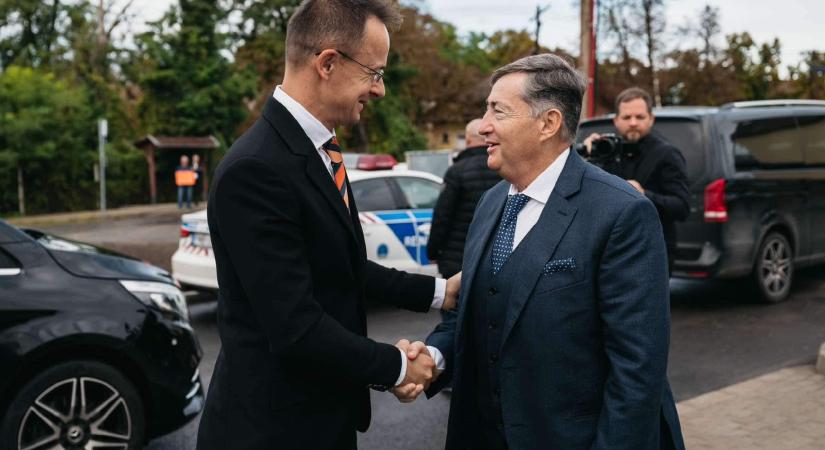 Hadházy Ákos: Biztosító berendezés nélkül indul el a forgalom a kínai szupervasúton