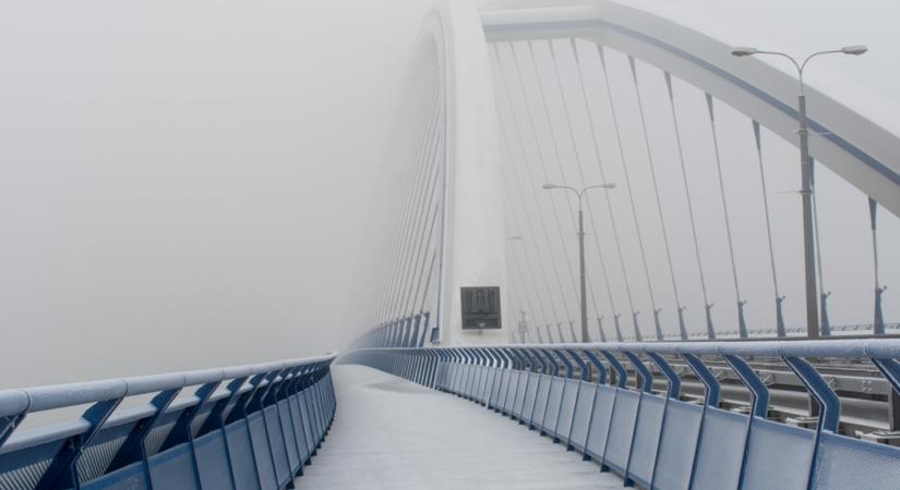 Kiadták a riasztást: alig lehet majd látni, akkora lesz a köd