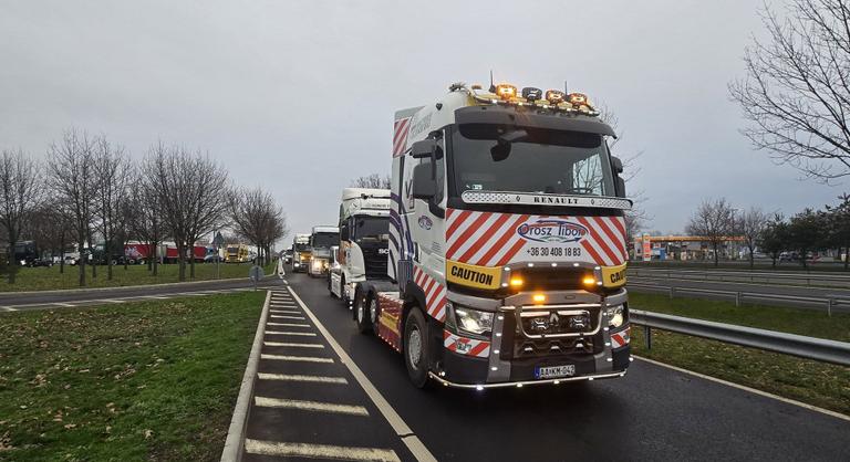 Elindult a kamionosok karavánja Budapest felé