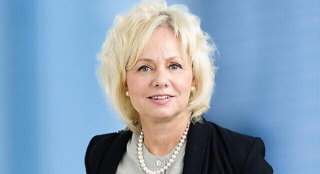 A főügyész szerint „jogellenes” a kormány döntése a Hadsereg Rádió bezárásáról