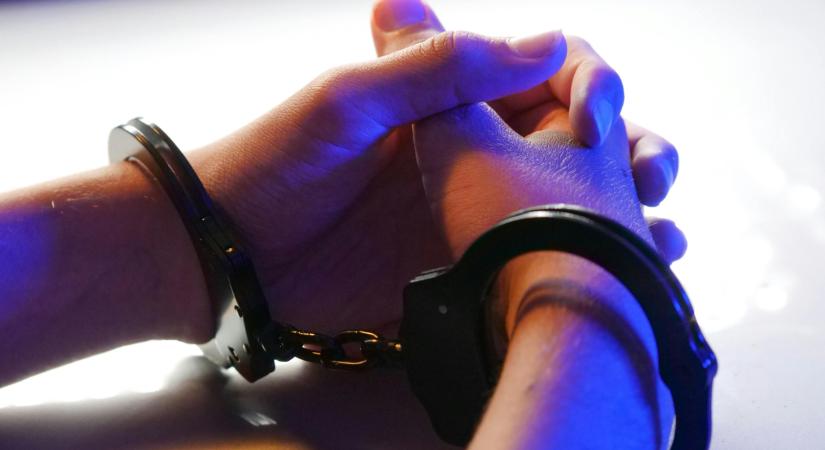 Telekocsival csempészték a drogot