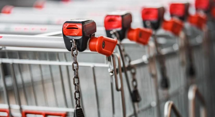 Az év utolsó bevásárlásai: így lesznek nyitva az üzletek szilveszterkor és újév napján