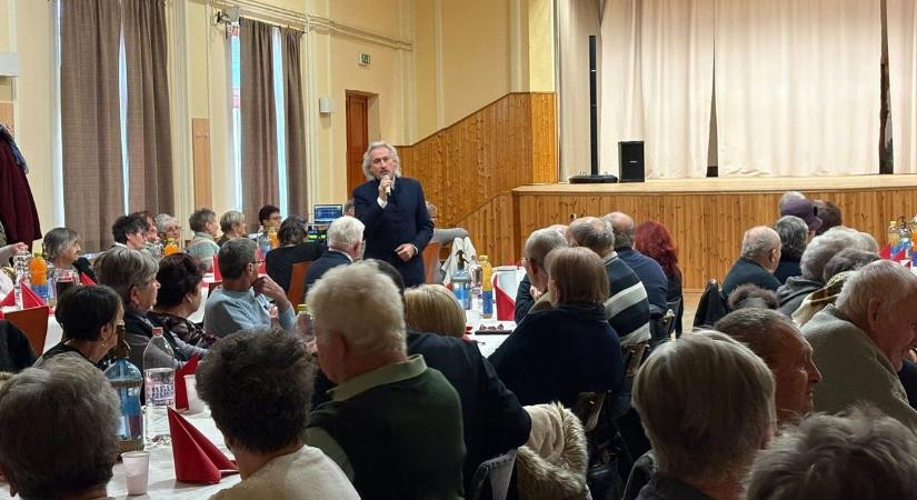 Bogyiszlón lépett fel Sasvári Sándor