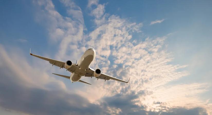 Rendkívüli bejelentés: a levegőben észlelték a bajt, megint az Air India gépéről van szó