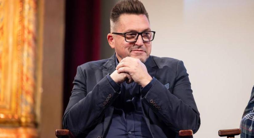 Ákos egy szem fia már 27 éves: Marci elképesztően hasonlít apjára