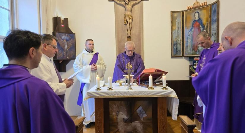 Szakmai Napot tartottak a katonalelkészeknek a Katolikus Tábori Püspökségen