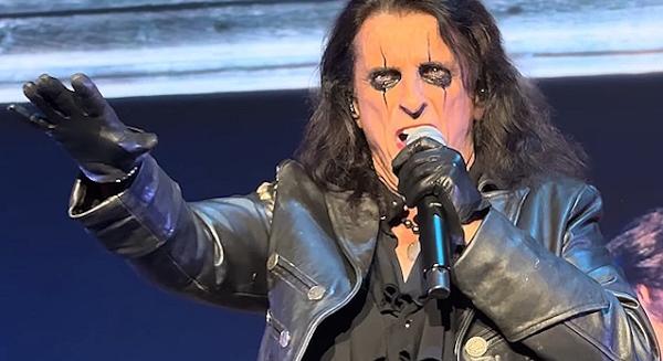 Alice Cooper: "a visszavonulás nem szerepel a szótáramban"