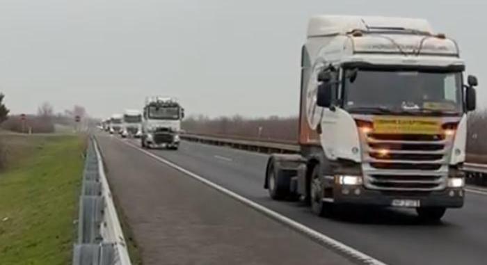 Tiltakozó kamionosok bénítják meg Budapestet