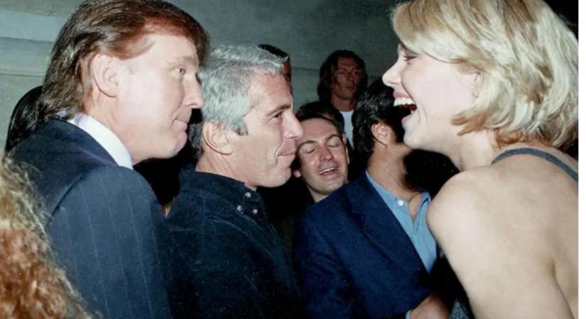 Egy időre eltüntették, majd visszaállították az Epstein otthonában talált fotót, amin Donald Trump is látszik