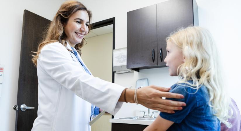 Még lehet szavazni az év fiatal gyermekorvosaira – Íme a jelöltek