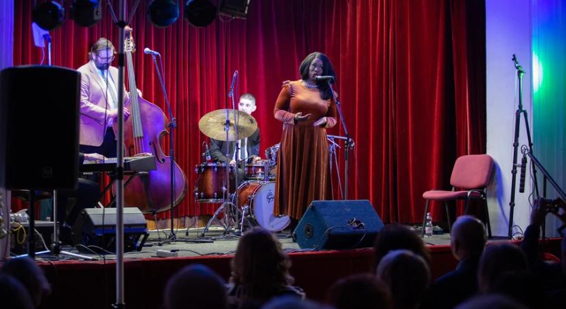 Fergeteges karácsonyi koncert a Honvéd Kaszinóban